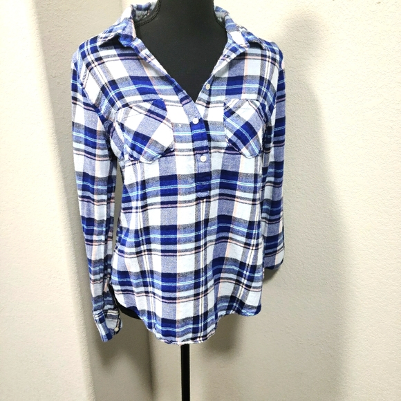 Shirt - Picture 1 of 2